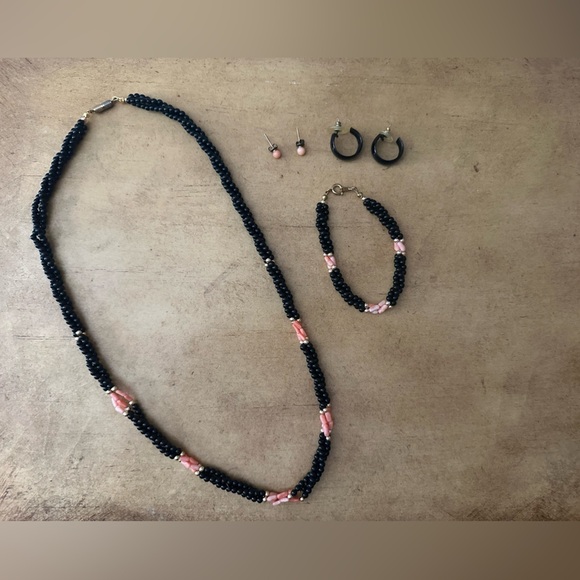 Necklace, bracelet, earring set - Picture 4 of 4